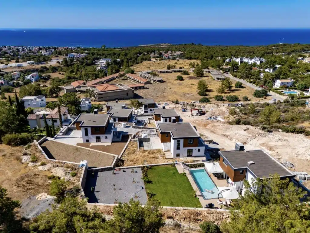 Villen mit Meerblick in Çatalköy